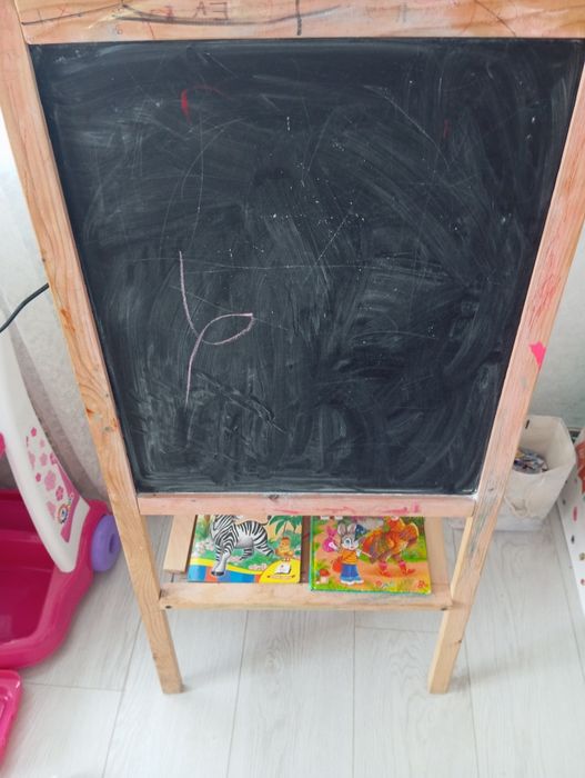 Мольберт дитячий безкоштовно