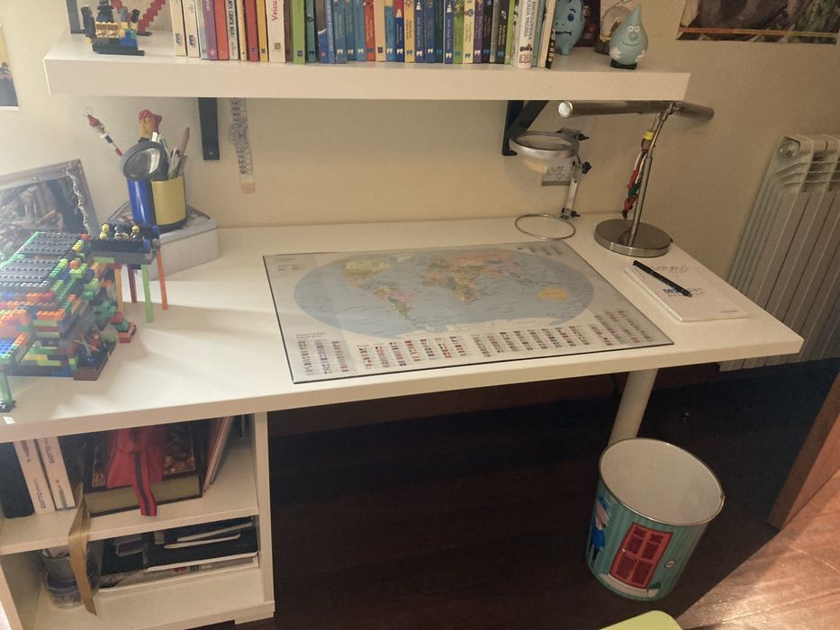 Mobilia completa de criança