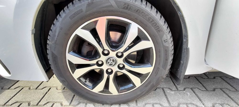 Toyota Corolla Active 1,6 - rok 2018 przebieg 271100 lub zamiana