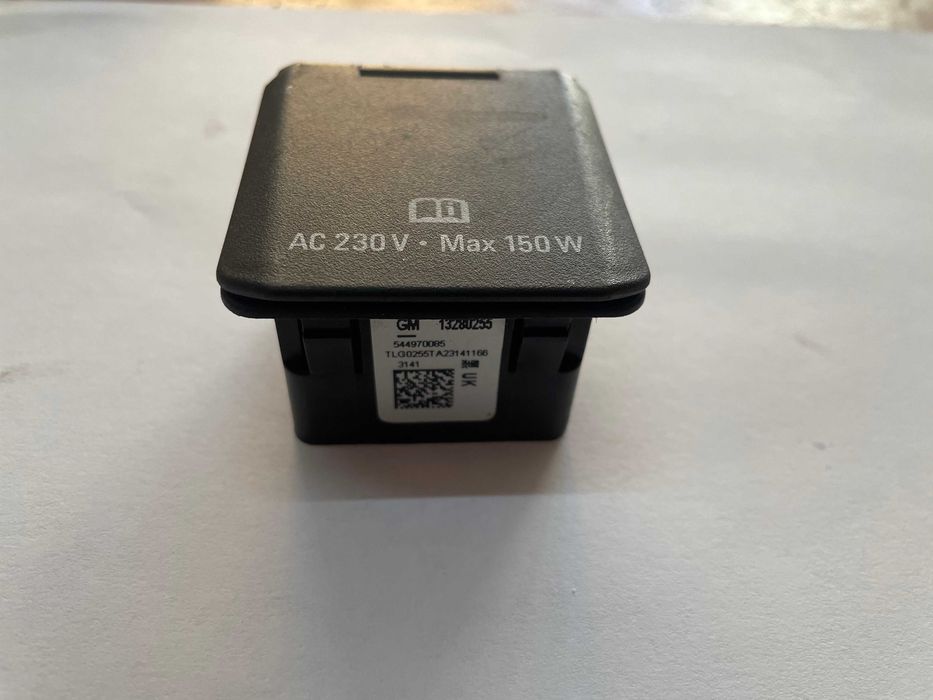 Opel Mokka Przetwornica Konwerter Inwerter Gniazdo 150W 230V Gniazdko
