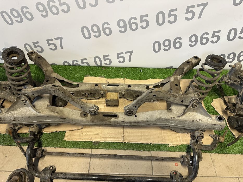 Hyundai kona ходова частина підрамник ричаги 2017-2023