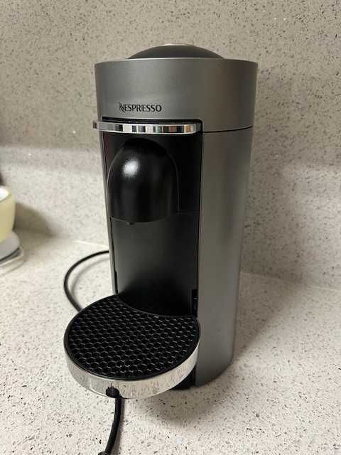 Máquina de café Nespresso Vertuo