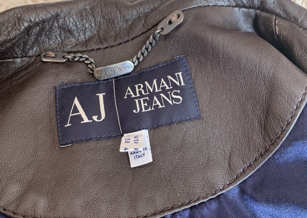 Шкіряна куртка Armani