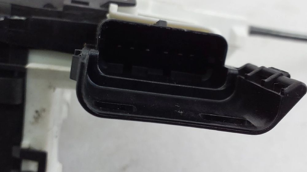 Fechadura / fecho porta trás esquerdo CITROËN C4 Cactus