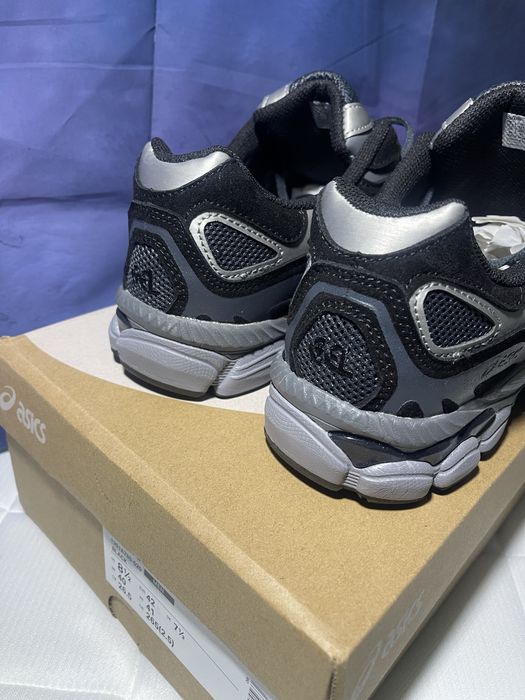 Asics Gel nova com a caixa