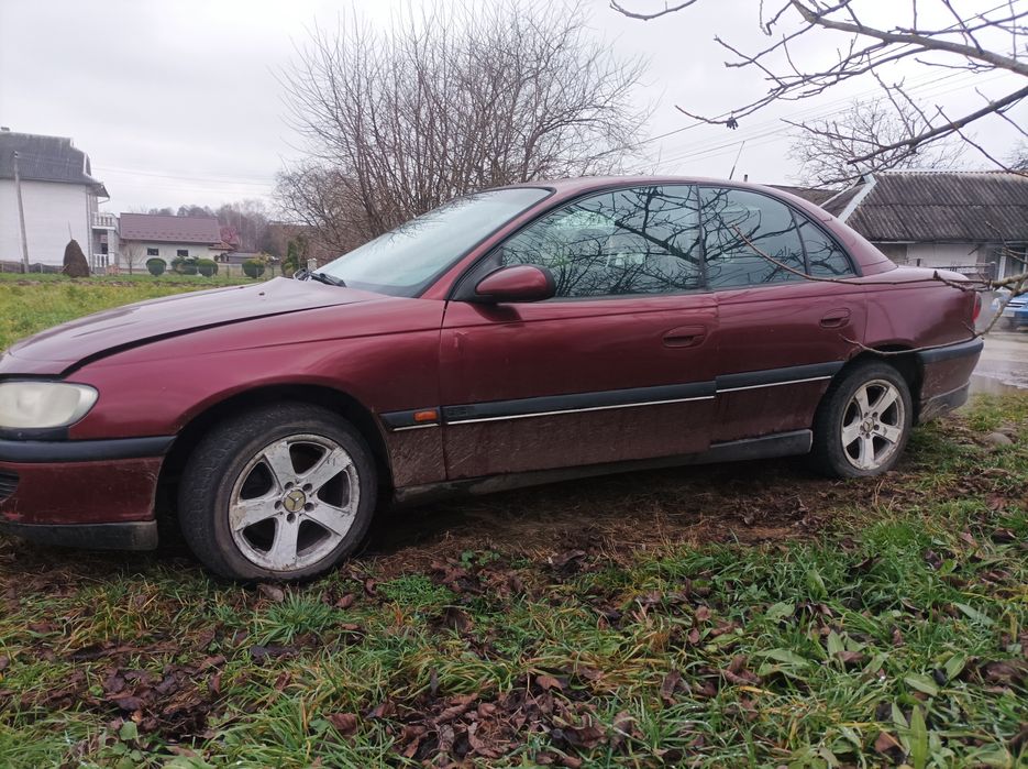 Продається автомобіль opel omega b