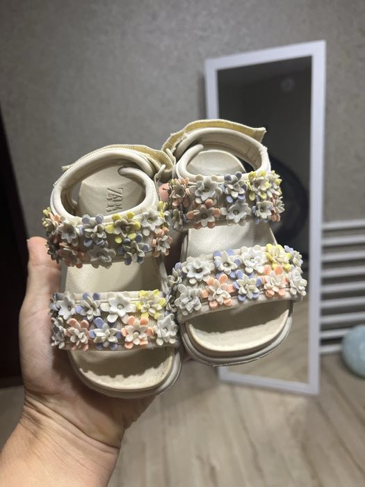 Босоніжки Zara 13,5 см