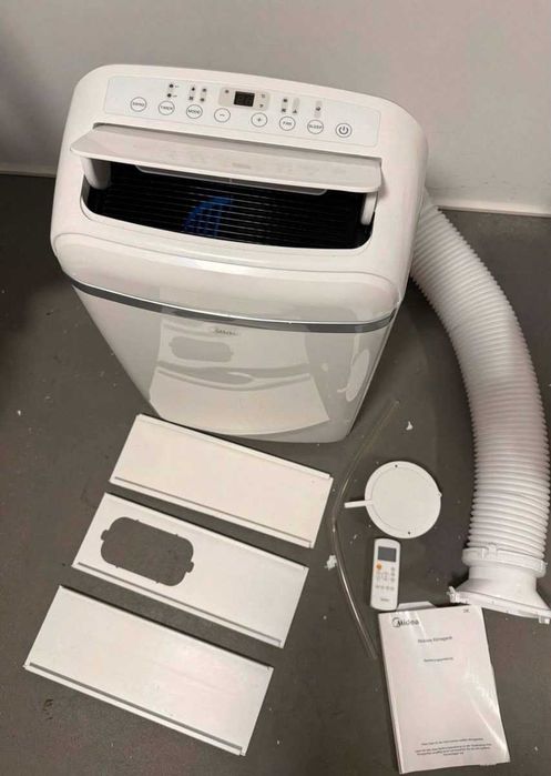 Klimatyzator przenośny Midea 12000 BTU z akcesoriami