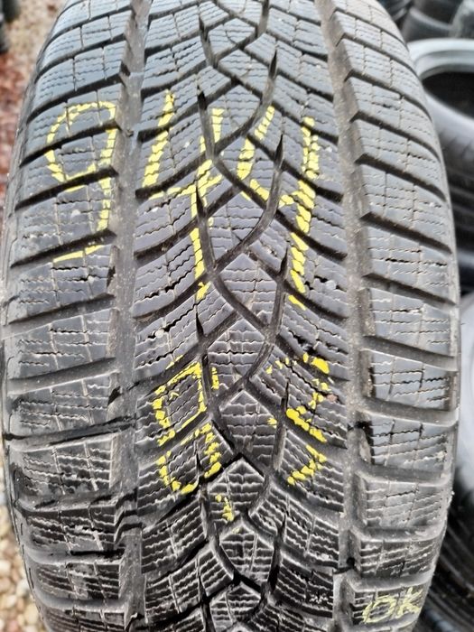 Opona używana 225/50R17 Goodyear Ultra Grip Performance Gen-1 1szt.