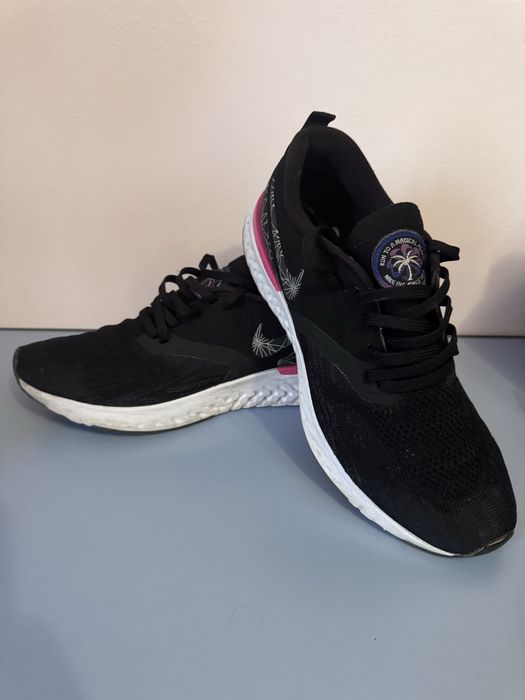 Кросівки Nike Odyssey React Flyknit 2