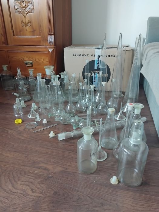 Stare szkło ozdobne laboratoryjne z PRL