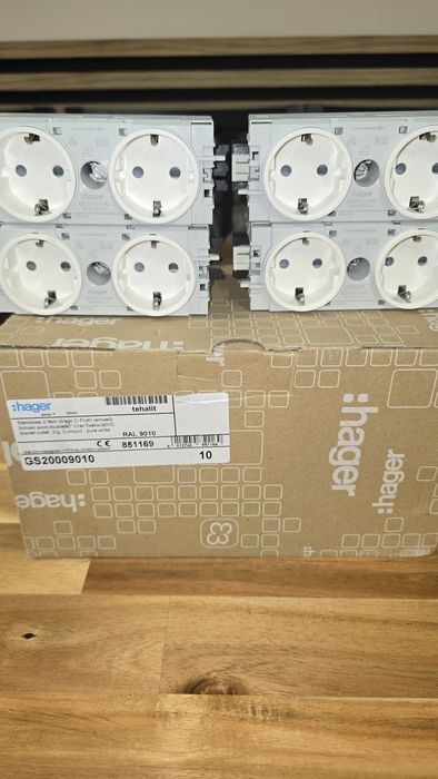 Hager Gniazdo Schuko 2-Kr,Wtycz.Zacisk,C-Profil