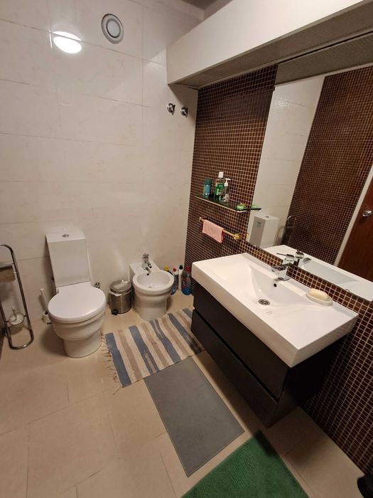 QUARTO paraCASAL. Metro SALDANHA. CENTRO Lisboa. Pede Caução.