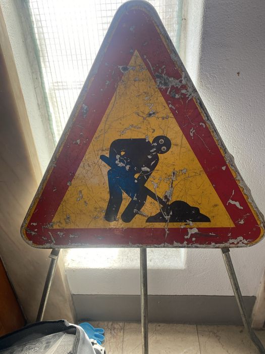 Vendo sinal de obras