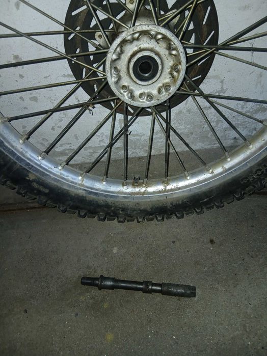 Roda da frente aro 21  completa