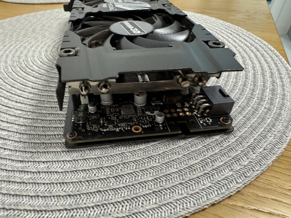 Inno3D GeForce GTX 1070 Ti X2 HerculeZ 8 ГБ GDDR5