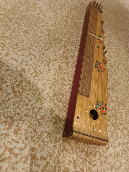 Cytra cytera węgierski instrument ludowy cymbał