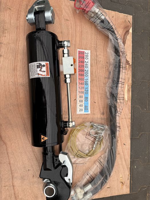 Łącznik hydrauliczny CAT 3/3 mocny 70-95cm śruba centralna wysyłka