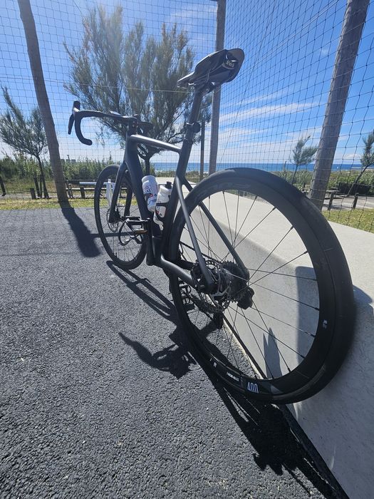 Bicicleta Elétrica de Estrada Van Rysel E-EDR CF em  Carbono com grupo eléctrico DI2