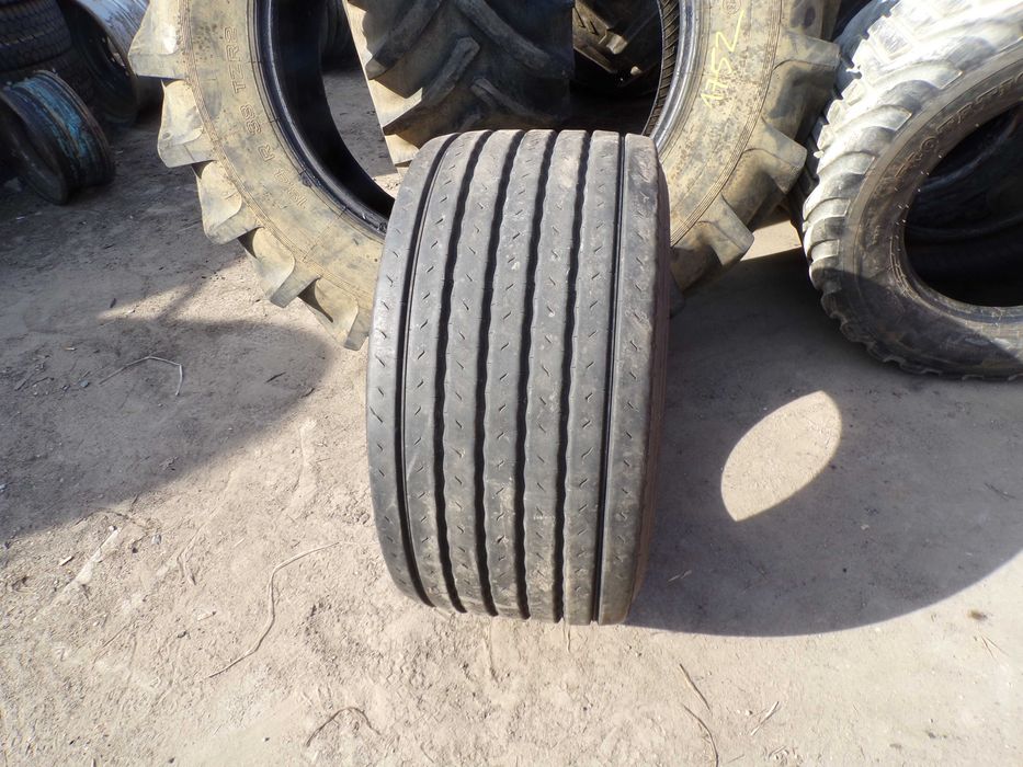 opona 445/45R19.5 LEAO T820 (670 netto)