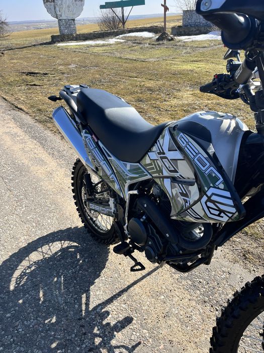 Geon X-ROAD 250 PRO