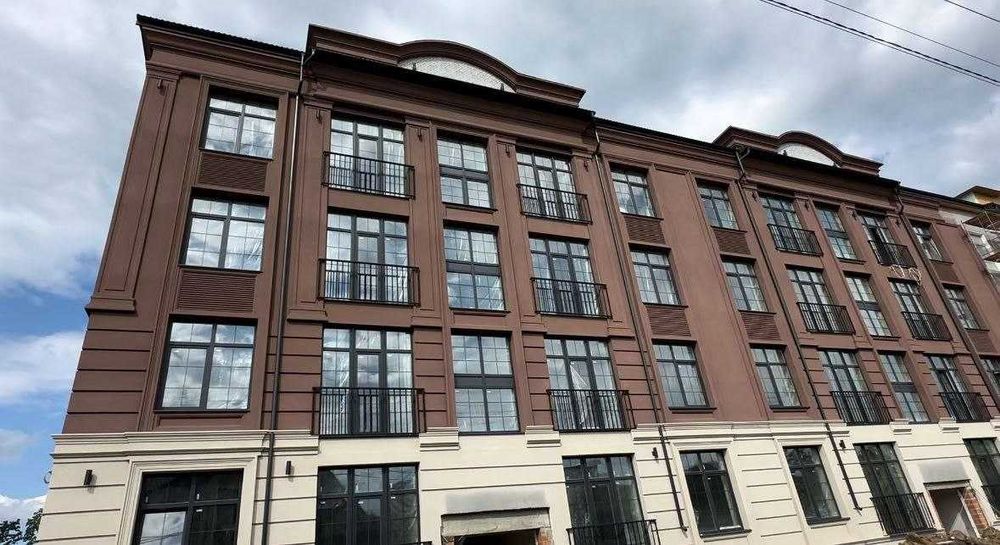 Простора та світла 2к.кв. на 1-3 поверсі (65м2)