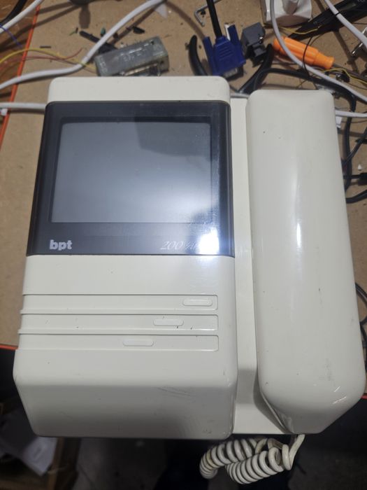 Monitor BPT  VM/200 SURF