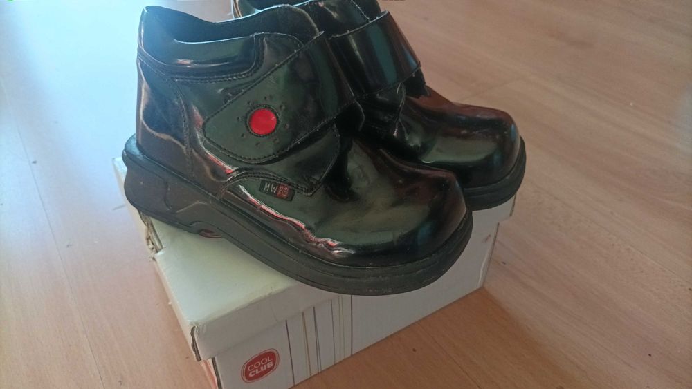 Buty lakierowane na jesień