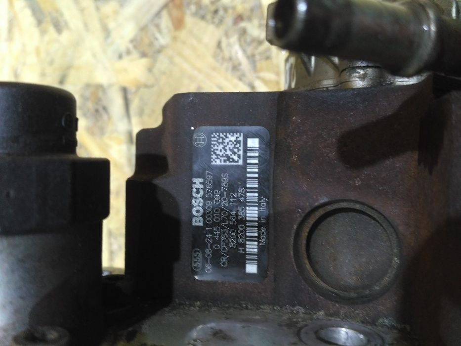 Топливный насос высокого давления ТНВД Рено Трафик Opel Vivaro 1,9 2,0