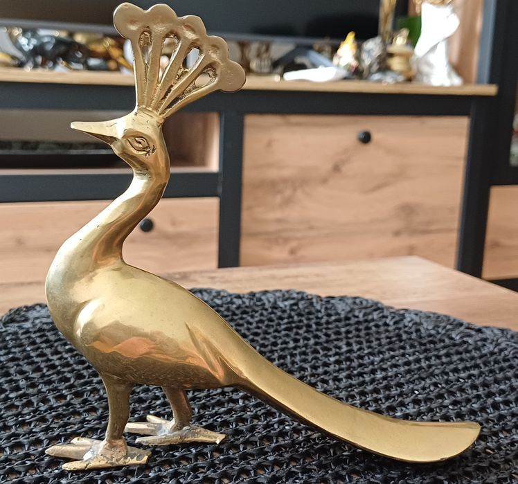 Mosiężna figurka pawia – elegancka dekoracja