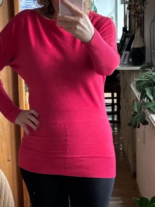 Malinowy sweterek Quiosque