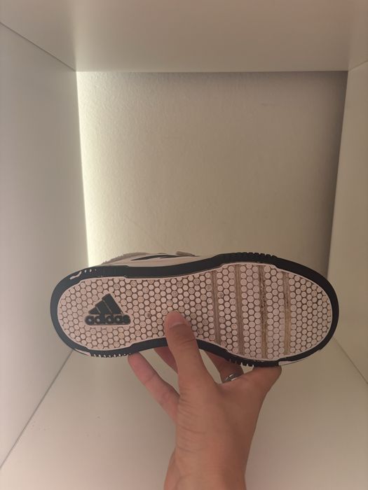 sapatilhas brancas menino