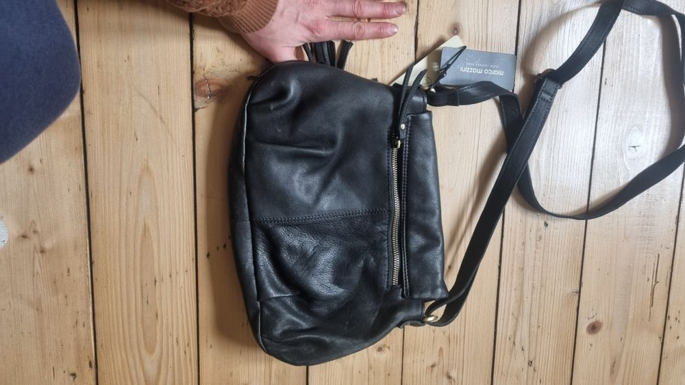 Nowa torebka Marco Mazzini czarną skórzana przez ramię z ch