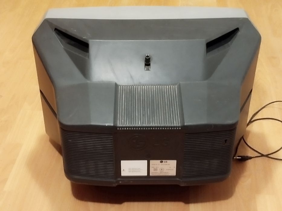 Продам телевізор LG, б/у