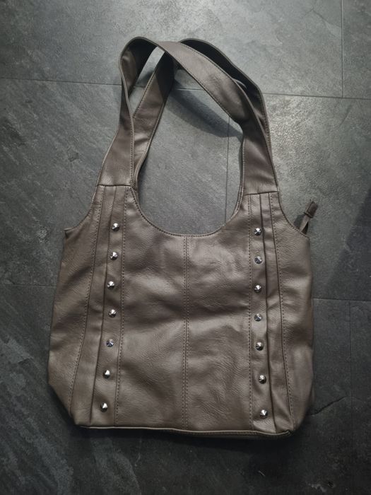 Torebka damska brązowa ćwieki metalowe