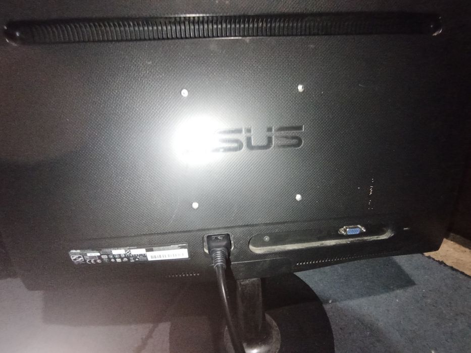 Продам монітор 2013 року