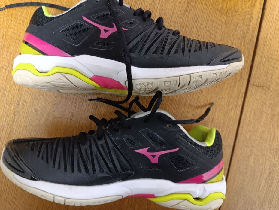 Кросівки MIZUNO р .38-39 устілки 25 см
