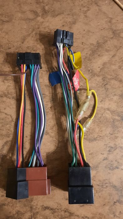 Kostki do radia samochodowego