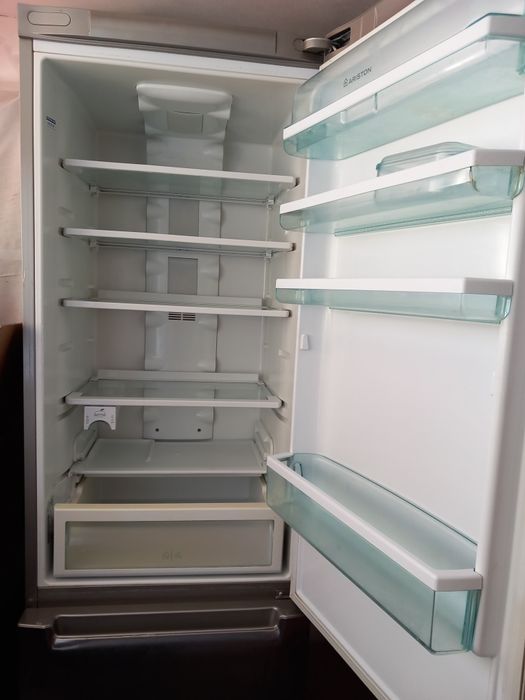 Frigorífico ARISTON - usado