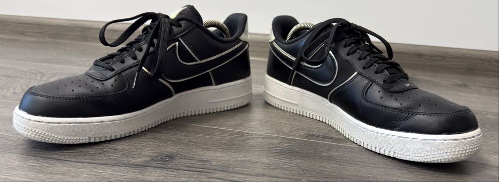 Кросівки Nike Air Force 1 Low '07 LV8 "Black Iridescent Outline".