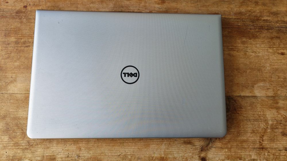 Dell Inspiron 5759