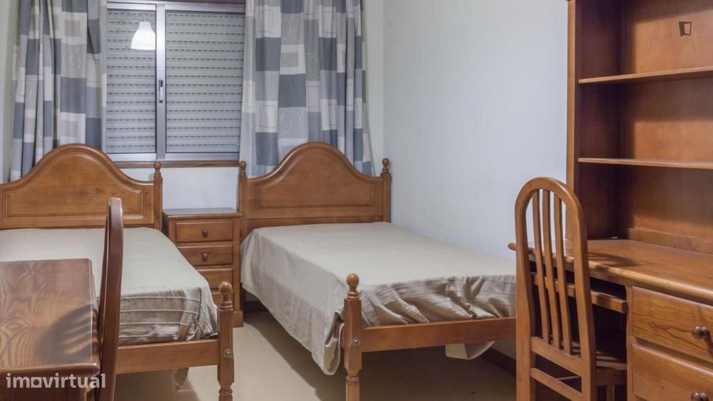 Quarto - localizado em Maia