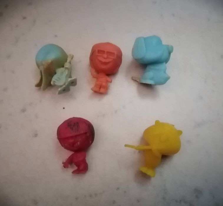 Bonecos Monocromáticos olá Rajá outros