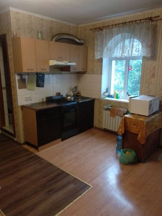 Здається кімната здається кімната, житло