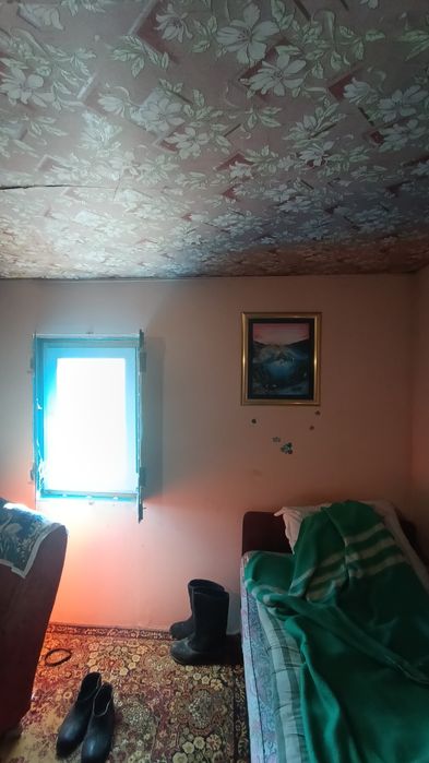 Продам дачу з будинком, гаражем і скважиною
