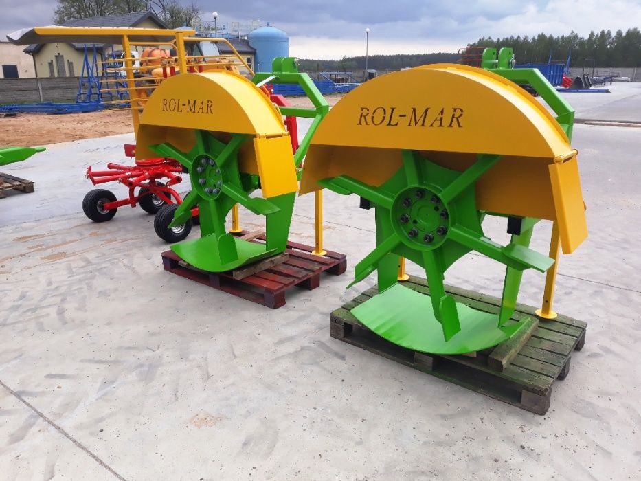 Obsypnik do pryzm kopców kiszonek, przekładnia. Producent.