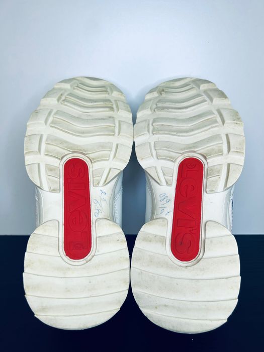 Кросівки Levis 37р 23.5см