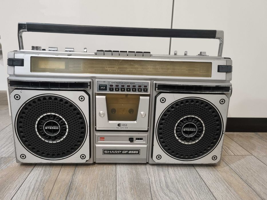 radiomagnetofon SHARP GF-8585