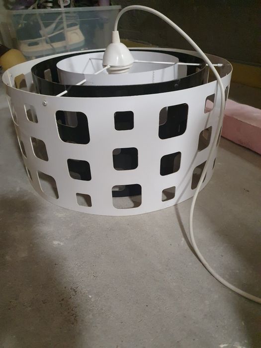 Lampa wisząca czarno-biała