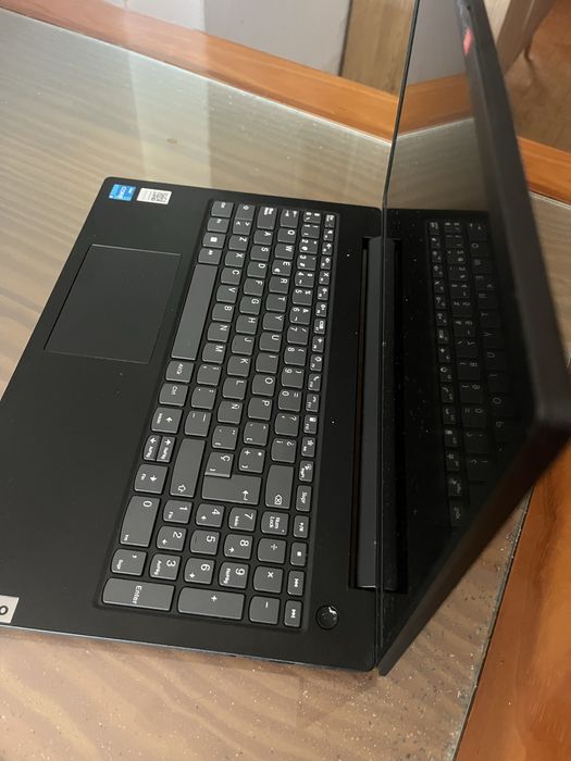 Portatil lenovo (novo)